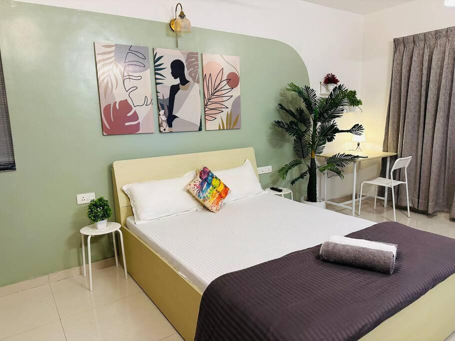 Sage : Private Studio Room In Koregaon Park 푸네 외부 사진