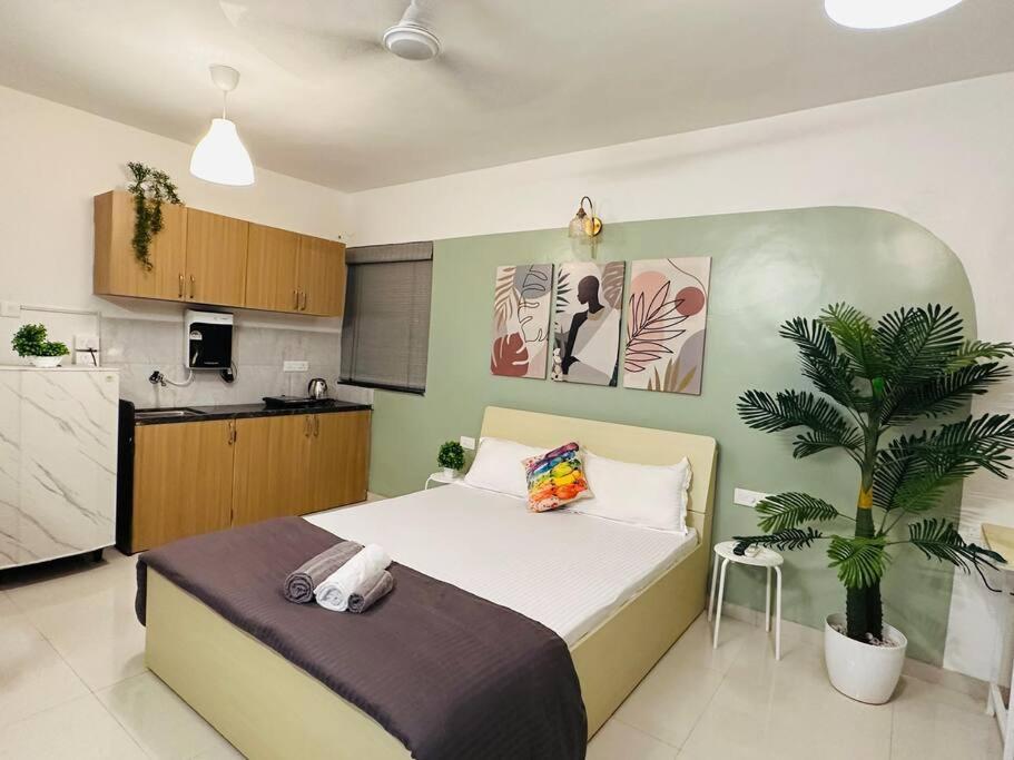 Sage : Private Studio Room In Koregaon Park 푸네 외부 사진