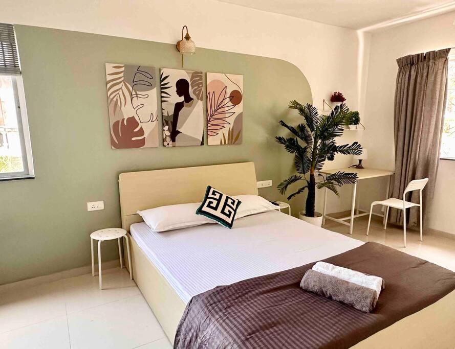 Sage : Private Studio Room In Koregaon Park 푸네 외부 사진
