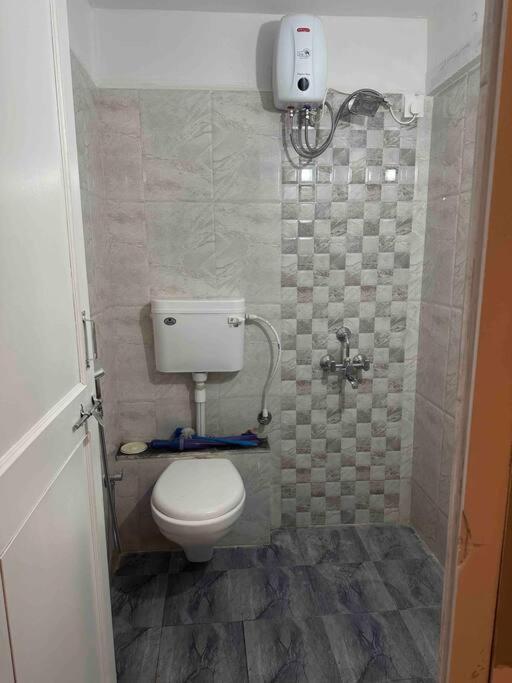 Sage : Private Studio Room In Koregaon Park 푸네 외부 사진