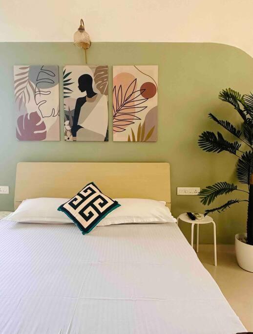 Sage : Private Studio Room In Koregaon Park 푸네 외부 사진